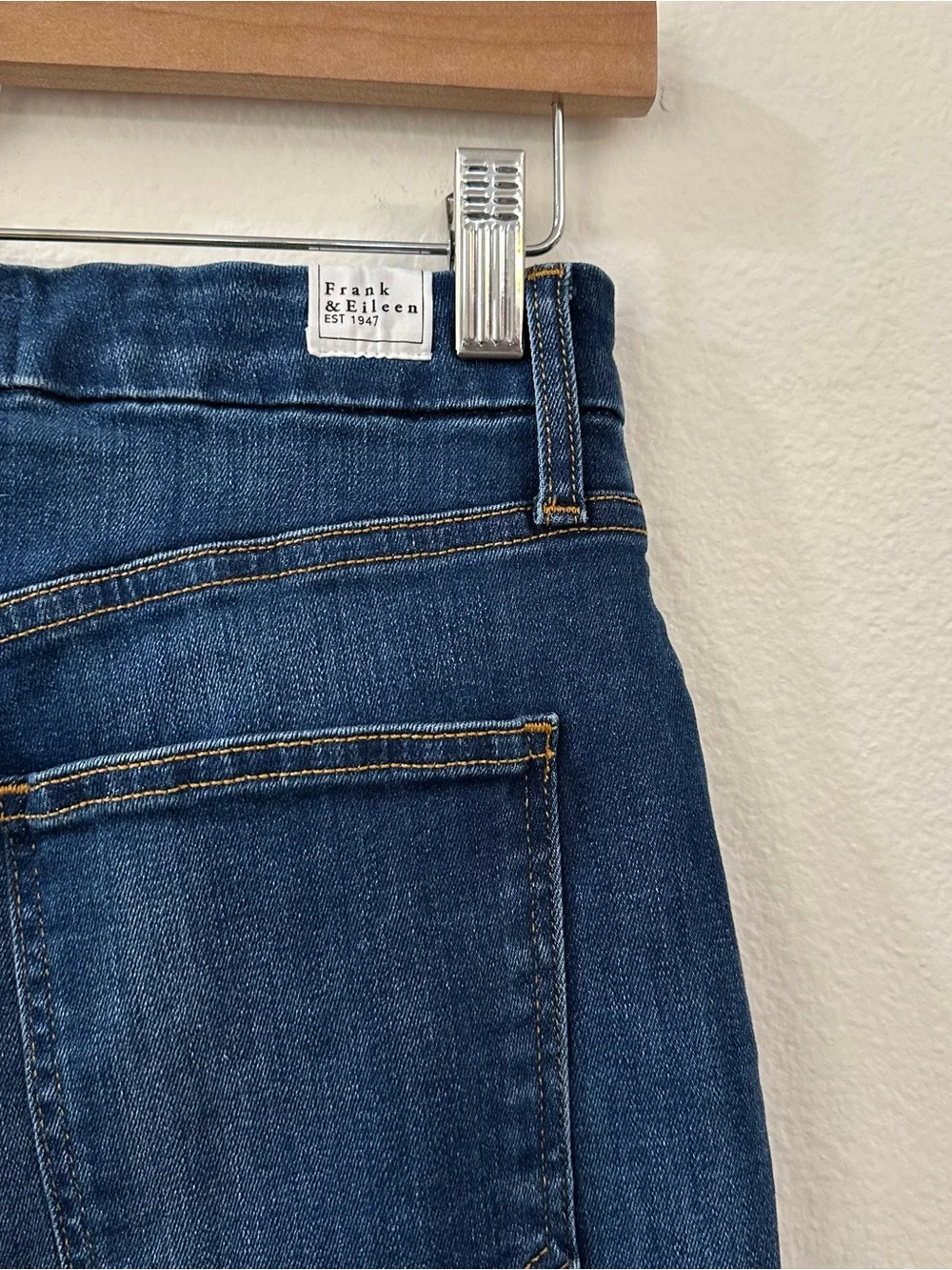 Frank & Eileen Flannigan Flare Jeans‎ Size 28 Italian Power Denim Raw Hem